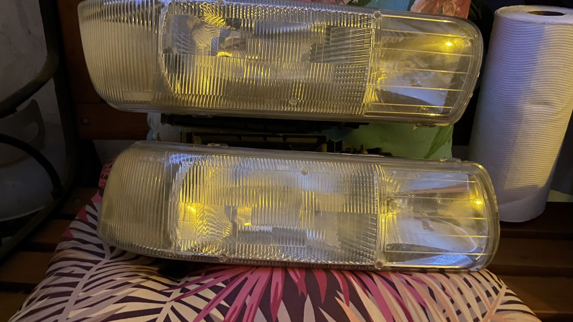 Headlight Assemblies Chevrolet/ GMC