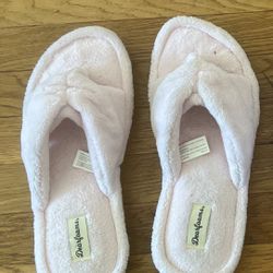 New Baby Pink Memory Foam Fuzzy Soft Slippers Size 9/10