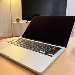 MacBook Pro 13-inch (2020, M1) – 16GB RAM, 1TB SSD – Good Condition