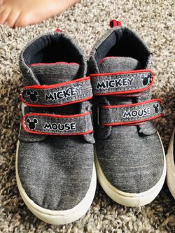 Mickey Mouse size 9c