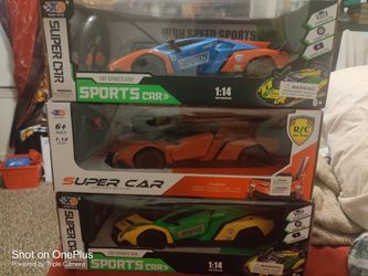 Hot Wheels 🔥 Premium Nissa 4 Car Garage And Super Car And 74 Chevrolet Pro Stock Horizon Hauler Premium And Lamborghini Control Remote Open Door   