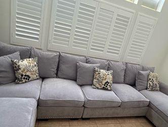 Couch/ sofa
