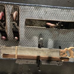 Antique Plaines And Saw 