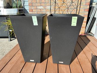 Black tall planters