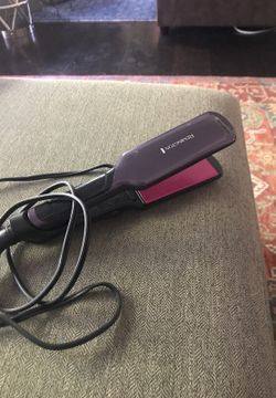 Remington flat iron