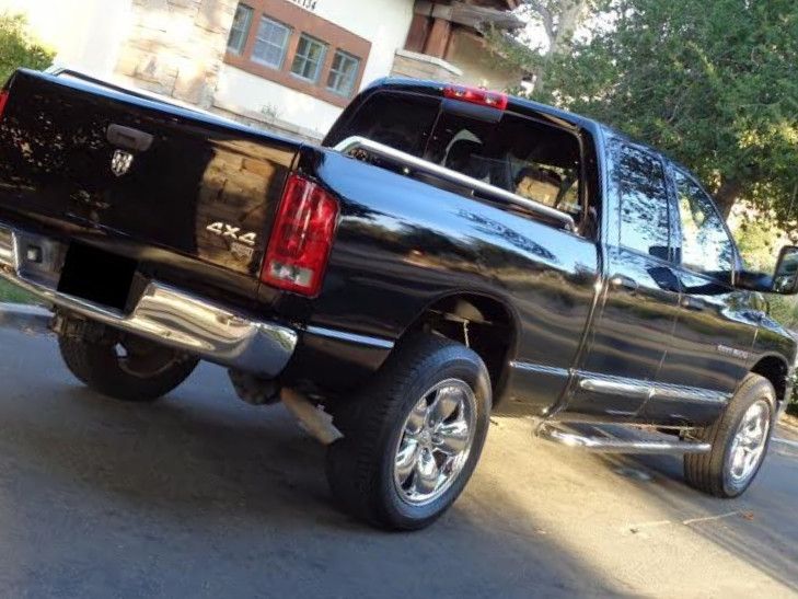 ֆ10OO 4WD DODGE RAM 1500 4WD