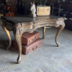  Gorgeous French table