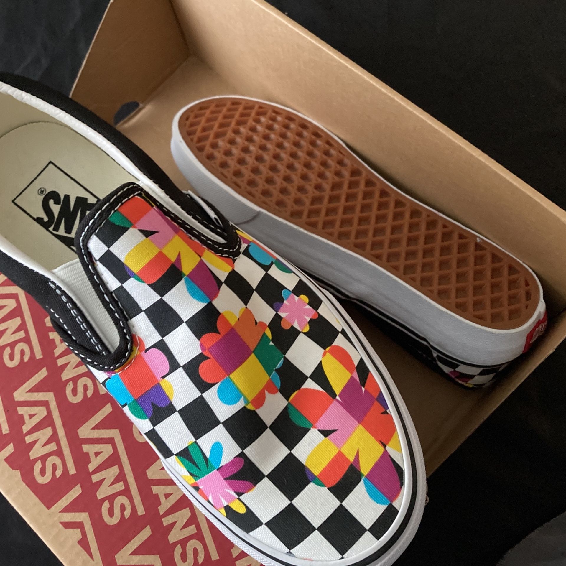 VANS 