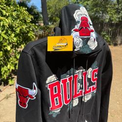 Chicago Bulls Graphic Hoodie Black – Sizes M-XXL – Brand New