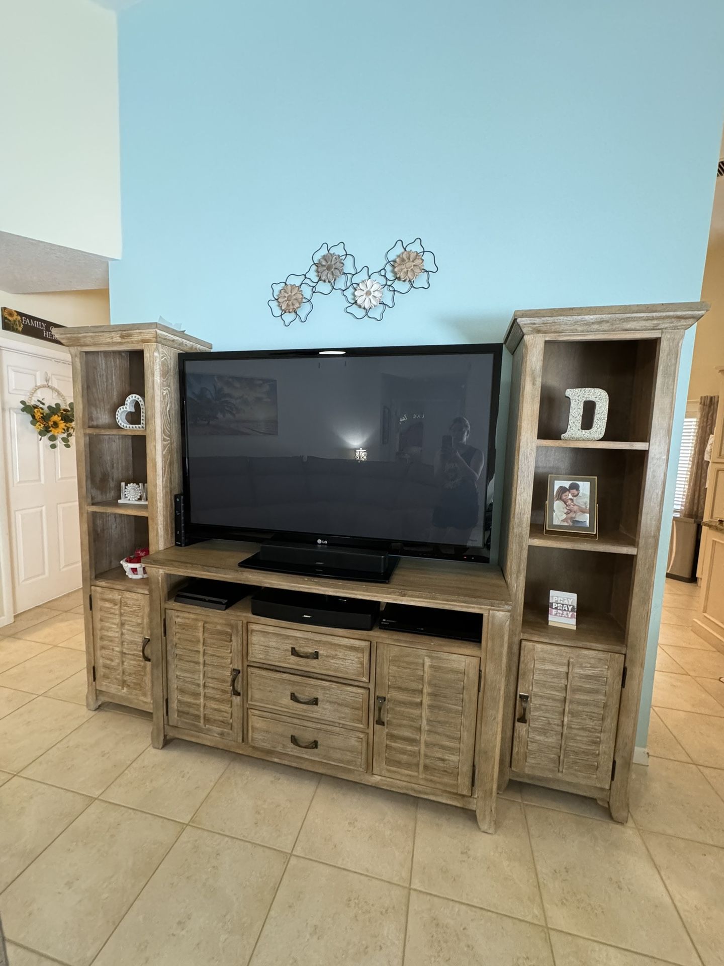 Tv Wall Unit With Side Shelves