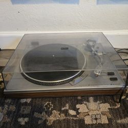 Vintage Turntable-  Sanyo TP1010