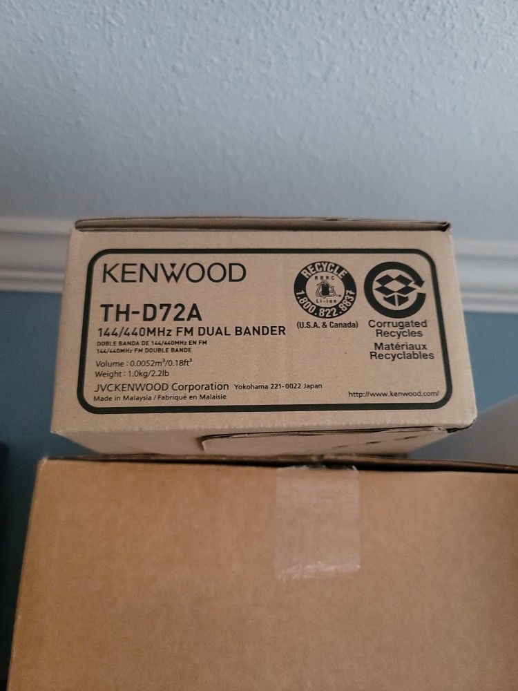 Kenwood TH D72A w SRH77CA Whip Antenna for Sale in Vancouver, WA OfferUp