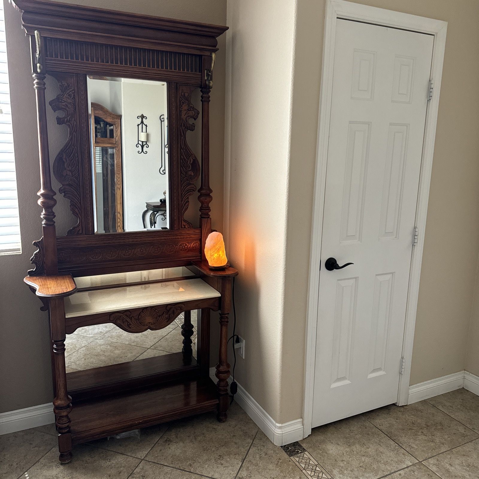 Pulaski Furniture Hall Tree Carved Oak w/Marble Shelves & Mirrors