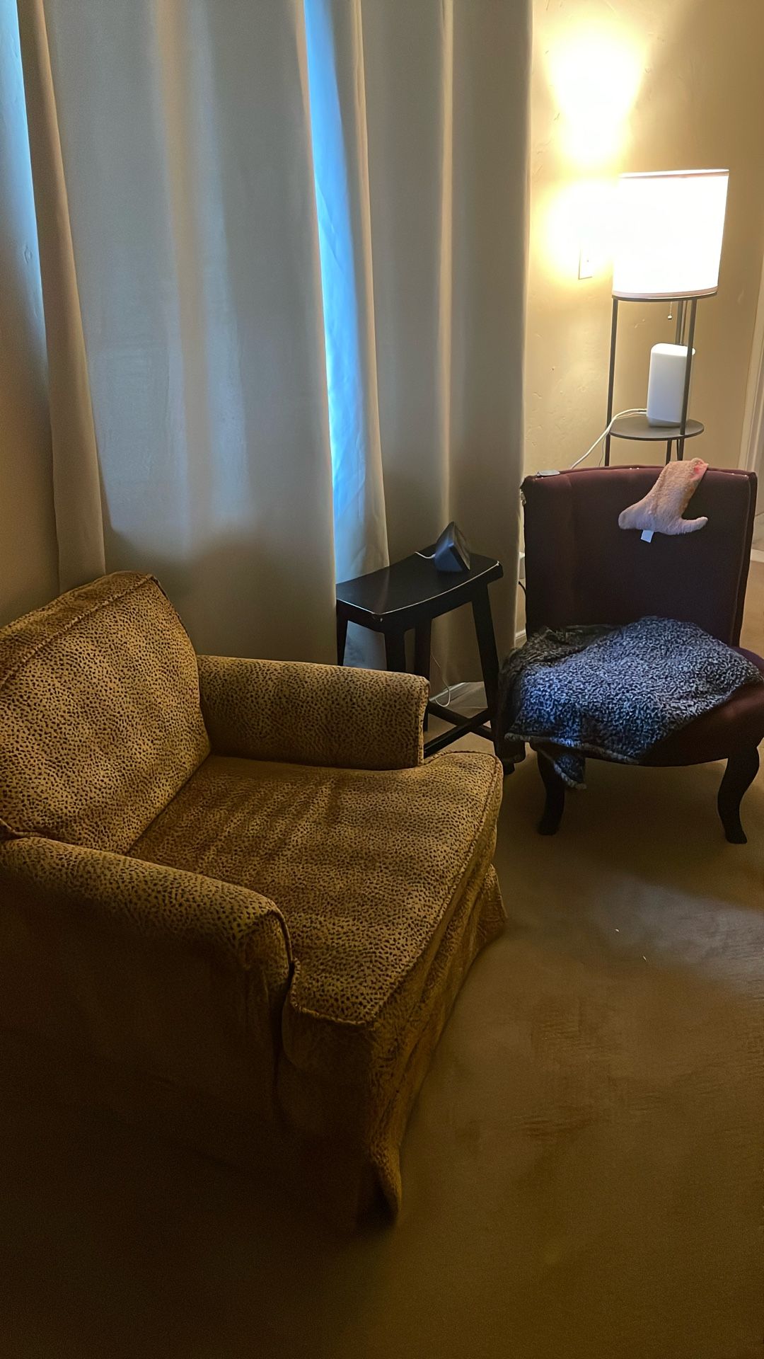 MOVING SALE TODAY!!! FREE CHAIRS