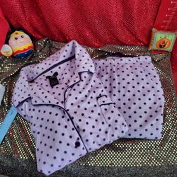Pajamas Ladies 2X Lavender w/Purple Dots . Pre-owned. Excellent.