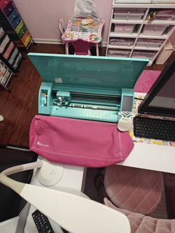 Cameo 3 +Accessories, + Storage Containers, Storage Shelf, And A lot Of Stuff For Crafts