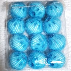 12 Pk Reusable Lint Balls