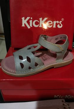 Kickers Coconut Silver Sandals girls 10