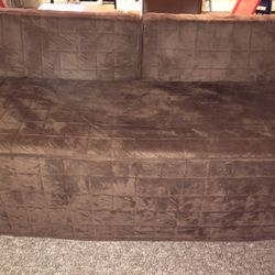 Day bed Includes Everything In Picture