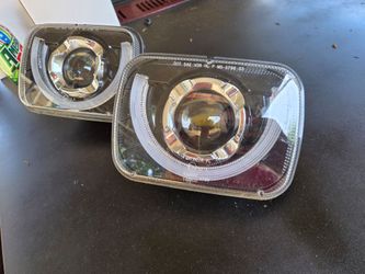 Toyota Pickup LED headlights