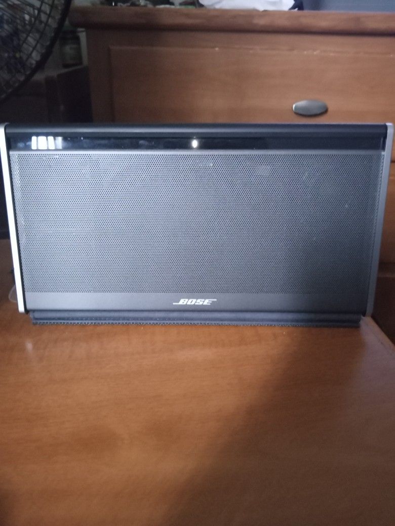 Bose Soundlink Bluetooth Speaker Good Condition $60.00