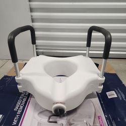 Raised Toilet Seat with Removable Arms 5" Height