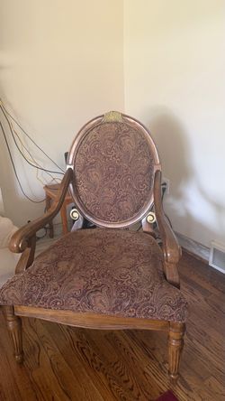 Accent chairs