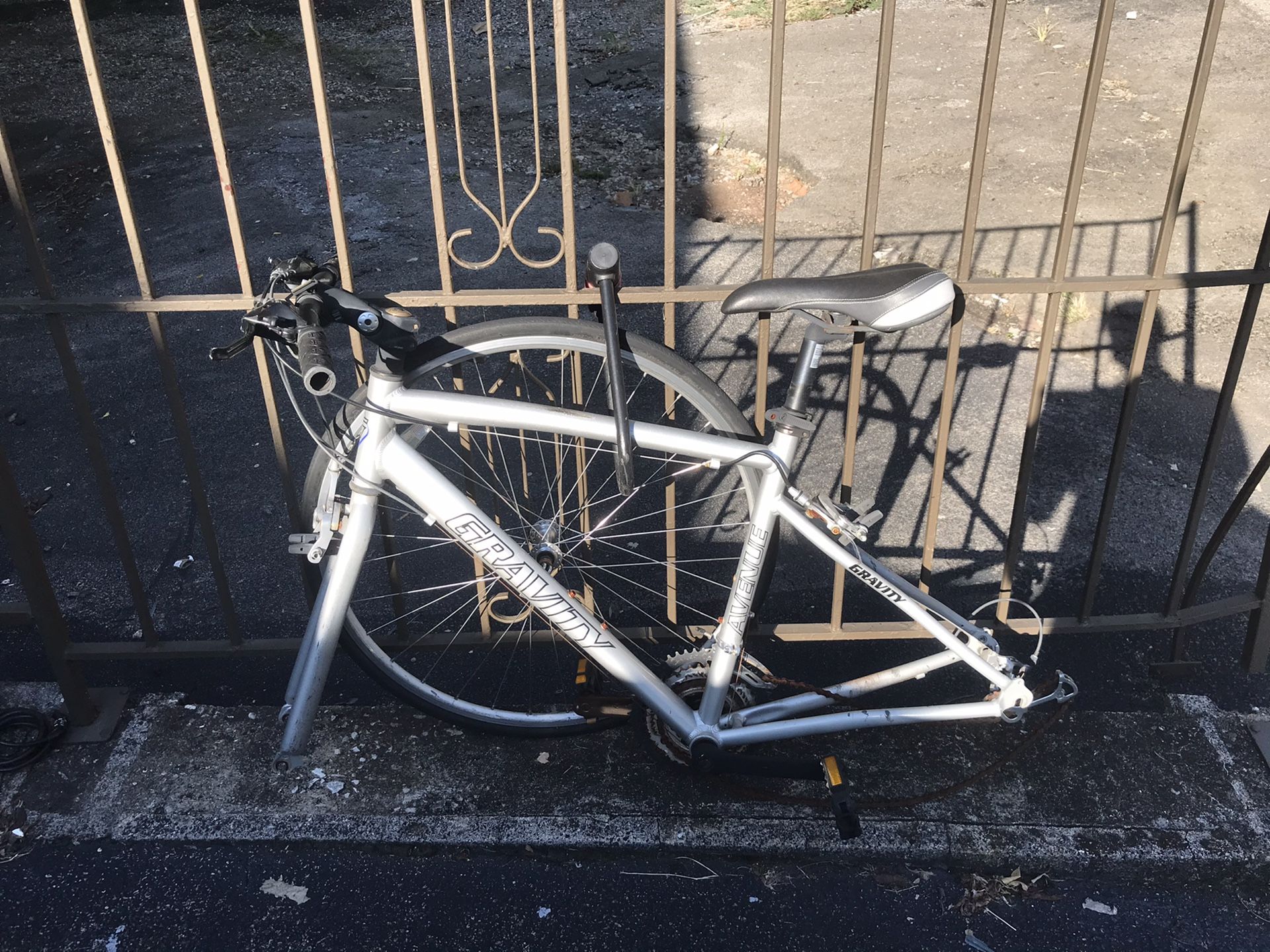 Gravity avenue bike