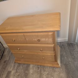White wood dresser