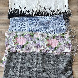 Women’s Scarf Lot