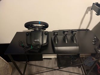 Logitech G923 Racing Wheel & Pedals