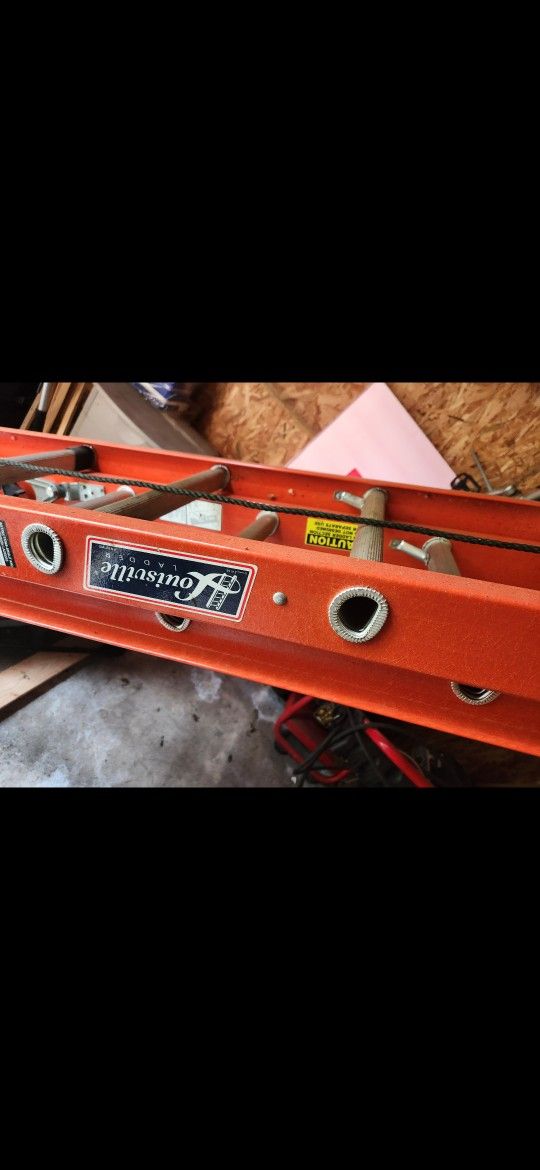 24 Foot Louisville Fiberglass Ladder