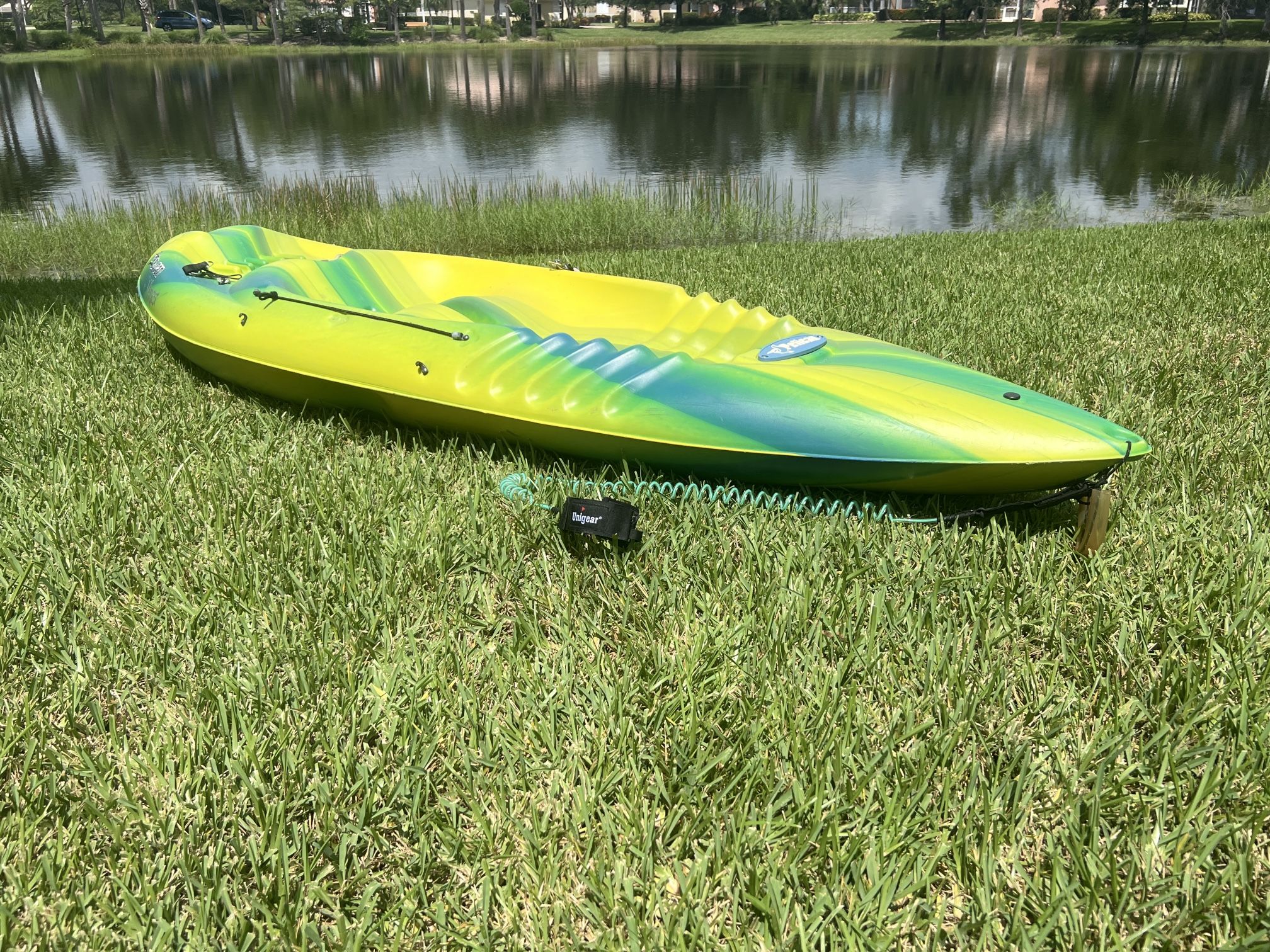 113" KAYAK Pelican Viper kayak good for ocean,  river