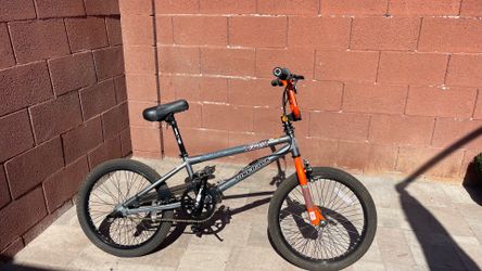 Bicycle.   Tony  hawk. 20”