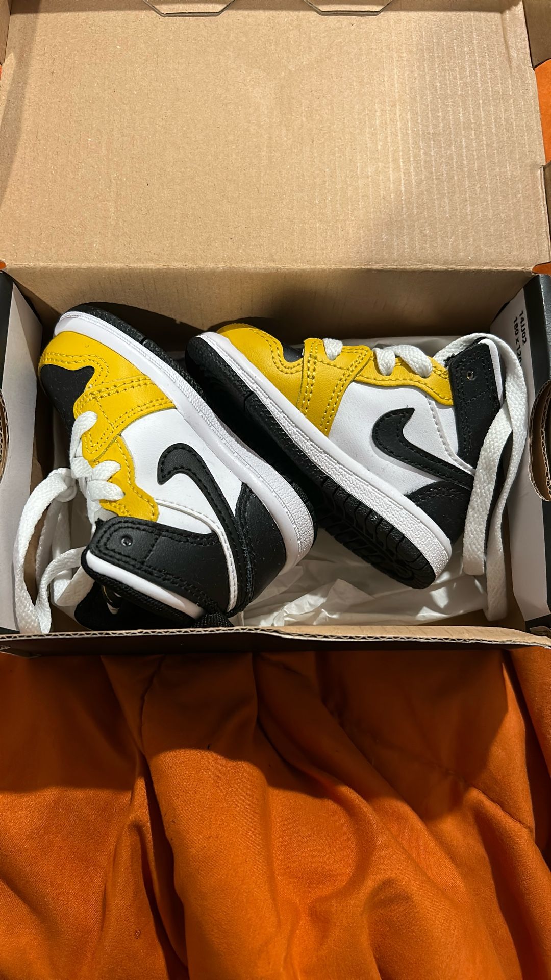 Brand New Never Worn 50$