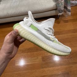 350 Yeezys Size 8.5