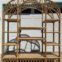 Vintage Wicker/Rattan Display Shelf