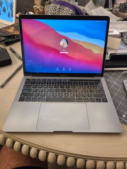 Open to Offers - MacBook Pro (13-inch, 2017, Four Thunderbolt 3 Ports) - READ DESCRIPTION