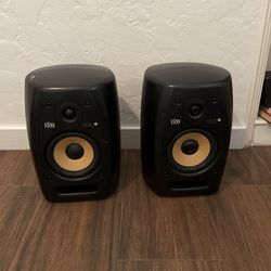 KRK VXT 6 Two Speakers