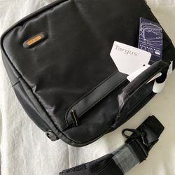 Tablet/Laptop Carrying Case