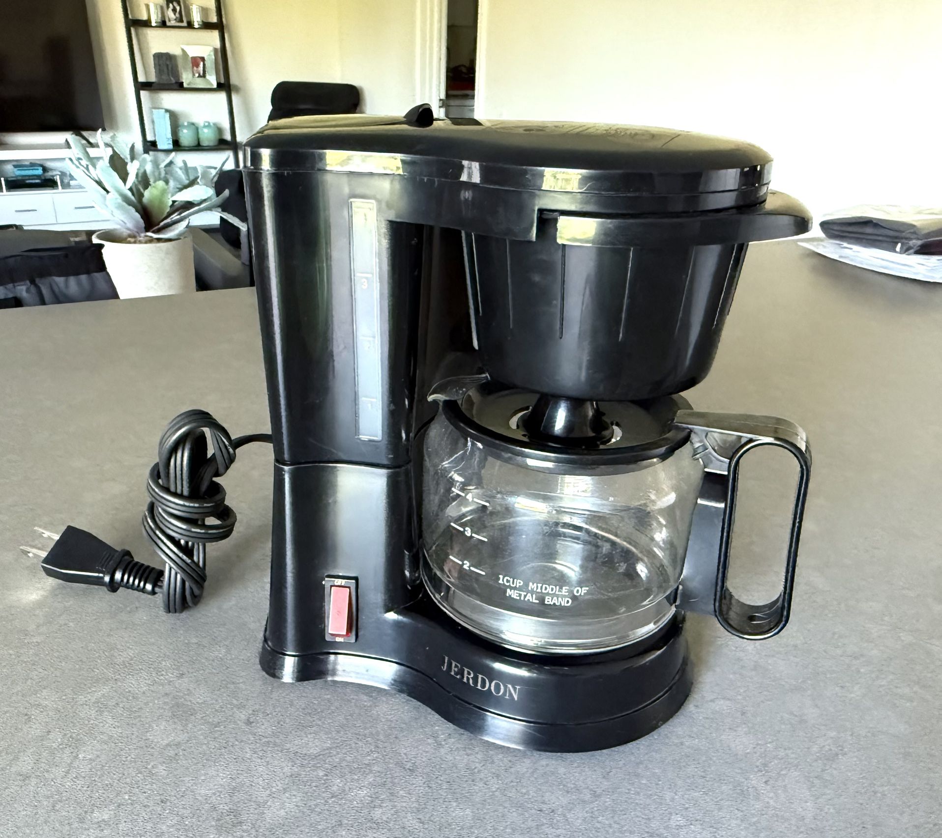 4-Cup Coffee Maker