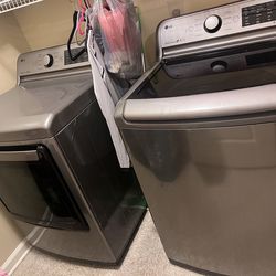 LG Top load/front load washer/dryer set