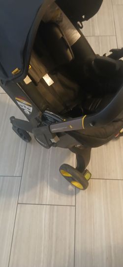 Doona Stroller Carseat & Base