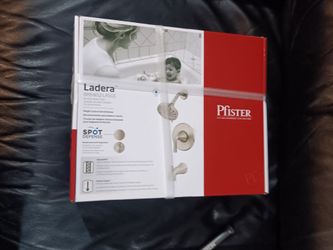Ladera Single Handle 3-Spray Tub and Shower Faucet kit