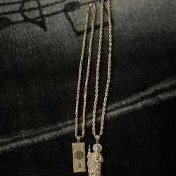 San Judas 10k Pendant With Chain, 10k 100 Bill Pendant With Chain.