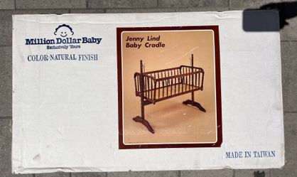 Vintage Jenny Lind Cradle 
