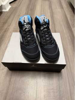 Brand new Jordan 5 “Black Carolina”