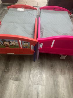 Delta Children Plastic Toddler Bed