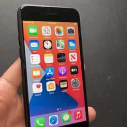 iPhone 7. Like New And Unlocked!