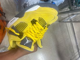 Jordan 4 yellow trainers